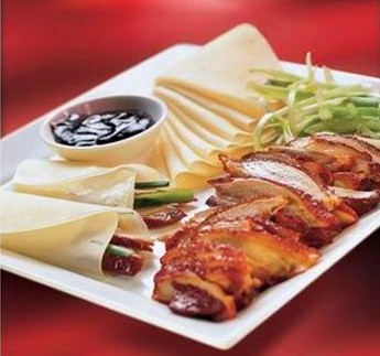 Peking duck with accompaniments